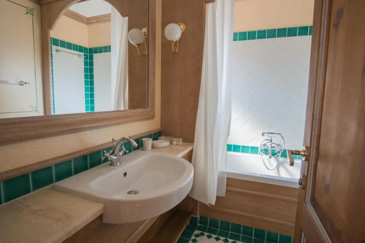 Beautiful Il Giardino Degli Oleandri One Bedroom Premium Sleeps 4 Liscia di Vacca